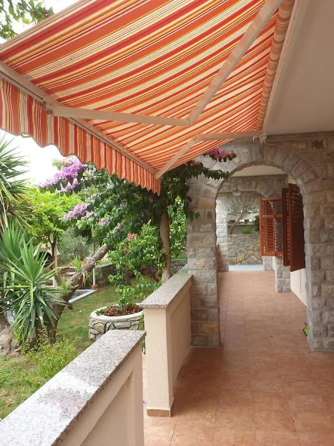 Apartments Davorka Banjol 0*,  Croatia