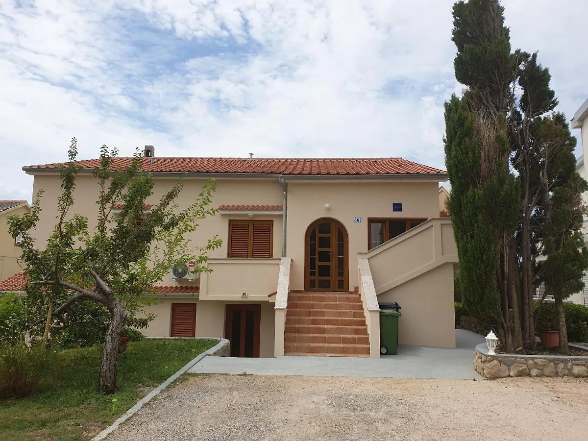 Apartments Davorka Banjol Croatia